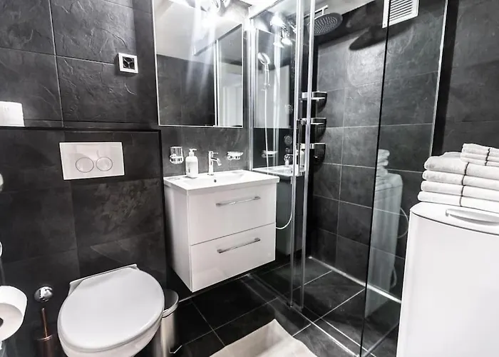 Perfect Centre - View